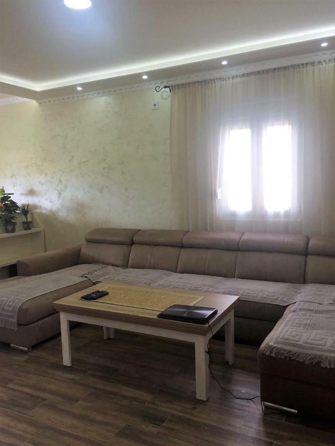 Eko Apartmani Krackovic Golubovci Ngoại thất bức ảnh